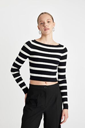 DeFacto Slim Fit Dar Kesim Çizgili Kayık Yaka Triko Kazak C9217AX24WNBK56