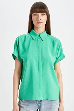 DeFacto Oversize Geniş Kalıp Kısa Kollu Gömlek D3068AX24SMGN326