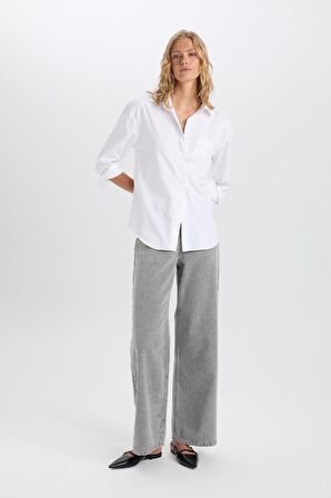 DeFacto Oversize Geniş Kalıp Cepli Basic Düz Poplin Uzun Kollu Beyaz Gömlek D3129AX24AUWT34
