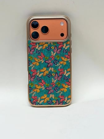 iPhone 17 Pro Max Tuval Kılıf - Egzotik Lotus Desenli Sanatsal Koruyucu