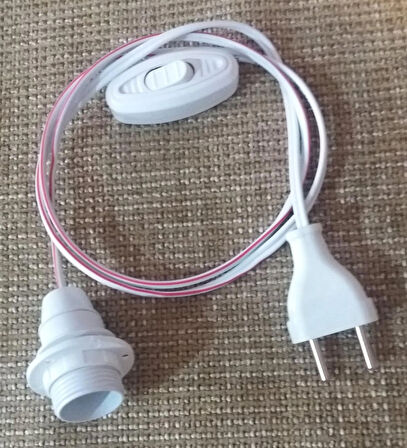 Anahtarlı, 3 metre kablolu, beyaz, E 14 duy