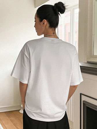 Unisex Pamuklu Beyaz Oversize "Classical" Baskılı Bisiklet Yaka Rahat Günlük T-shirt