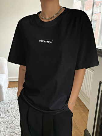 Unisex Pamuklu Siyah Oversize "Classical" Baskılı Bisiklet Yaka Rahat Günlük T-shirt