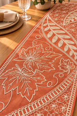 Nakışlı Geometrik Desenli Dekoratif Runner Masa Örtüsü – 45x120 cm