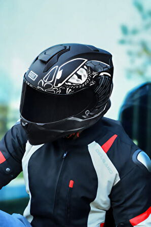 Dinamo Fighter Mat Siyah-Beyaz Kask