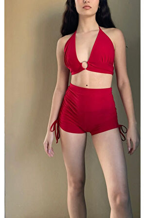 KIRMIZI YANLARDAN BİYE İLE BÜZÜLÜP AÇILIR YENİ SEZON TEK ŞORT