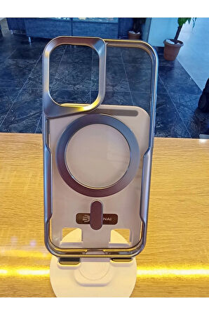 İPhone 16 Uyumlu MagSafe Özellikli Kamera Bölümü Estetik Görünümlü Tuşları Metal Kılıf
