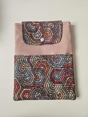 Etnik desenli Kitap Kılıfı Şık ve Koruyucu Cepli Kitap Kılıfı Çok Amaçlı Çanta 19x25 cm