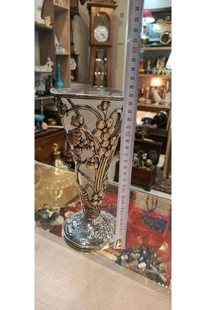 Vintage Gümüş Kaplama İşlemeli Çiçek Motifli Vazo