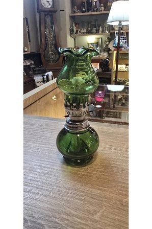 Vintage Yeşil Cam Gaz Lambası – Dekoratif Antika Obje