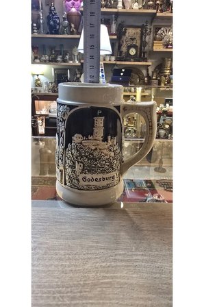 Vintage Alman Seramik Bira Kupası – Godesburg Kabartmalı Koleksiyonluk Kupa