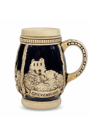 Vintage Alman Tarzı Seramik Bira Kupası – Kabartmalı Koleksiyonluk Tasarım