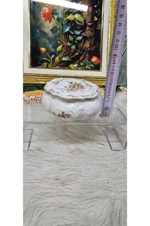 Antika Kabartmalı Porselen Kapaklı Şekerlik / Bonboniyer