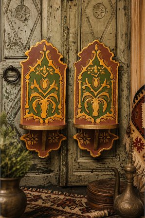 El Boyaması Ahşap Duvar Rafı (Çift) – Osmanlı Motifli Vintage Dekor