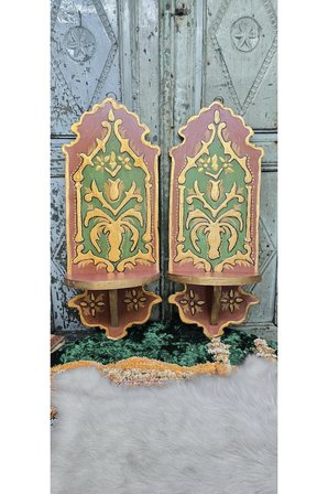 El Boyaması Ahşap Duvar Rafı (Çift) – Osmanlı Motifli Vintage Dekor