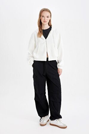 DeFacto Coool Standart Fit Kapüşonlu Basic Düz Kanguru Cepli Fermuarlı Sweatshirt Z7069AZ24WNWT32