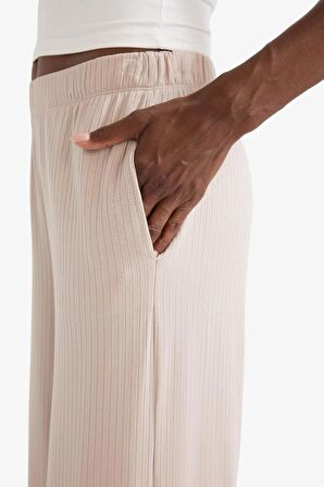 DeFactoFit Wide Leg Cepli Geniş Paça Yırtmaçlı Uzun İnce Sporcu Pantolon E2538AX25SMGR435
