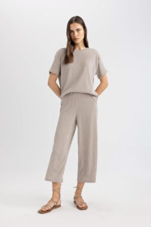 DeFacto 	Wide Leg Geniş Bol Paça Normal Bel Bürümcük Kapri Pantolon C4329AX24SPGR302