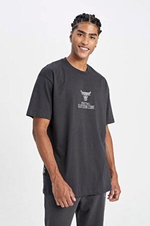 DeFactoFit NBA Chicago Bulls Standart Fit Bisiklet Yaka Pamuklu Kısa Kollu Tişört C9264AX24AUAR231