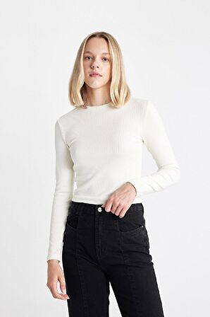 DeFacto Fitted Bisiklet Yaka Fitilli Kaşkorse Basic Düz Uzun Kollu Tişört Y9870AZ24AUWT32