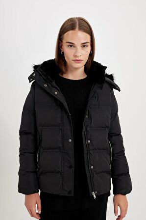 DeFacto Su İtici Puffer Şişme Mont Kapüşonlu Fermuar Çıtçıt Kapmalı Cepli C9523AX24WNBK27