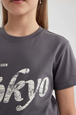 DeFacto Kız Çocuk Slim Fit Dar Kesim Bisiklet Yaka Fitilli Kaşkorse Baskılı Kısa Kollu Tişört B5101A824SMAR148
