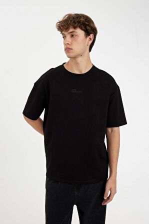 DeFacto Comfort Regular Fit Rahat Kesim Bisiklet Yaka Ağır Kumaş Kısa Kollu Siyah Tişört C6140AX24AUBK81