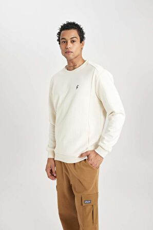 DeFactoFit Standart Fit Bisiklet Yaka Baskılı Cepli Sporcu Sweatshirt B4773AX24SPER105