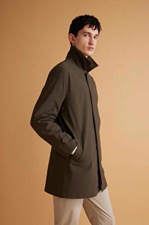 DeFacto Su İtici Rüzgar Geçirmez Slim Fit Parka Mont Dar Kesim Polo Yaka Fermuarlı Cepli B6305AX24SPKH438