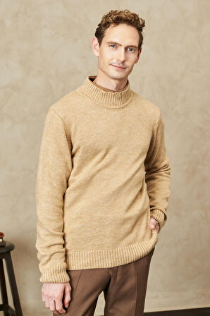 Erkek Kahverengi Standart Fit Normal Kesim Yarım Balıkçı Yaka Triko Kazak