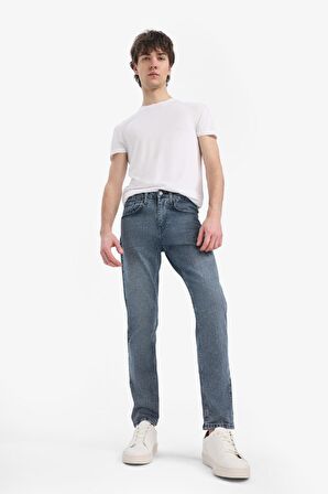 DeFacto Slim Tapered Fit Dar Kalıp Normal Bel Daralan Paça Jean Pantolon E7035AX25SPNM84