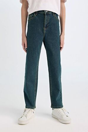 DeFacto Erkek Çocuk Straight Fit Düz Paça Cepli Basic Düz Jean Pantolon C3697A824WNNM41