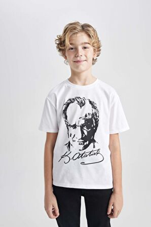 DeFacto Erkek Çocuk 23 Nisan Çocuk Bayramı Bisiklet Yaka Atatürk Baskılı Kısa Kollu Beyaz Tişört B6938A824SMWT34