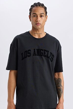 DeFactoFit NBA Los Angeles Lakers Oversize Geniş Kalıp Bisiklet Yaka Kısa Kollu Tişört D6714AX25SPBK82