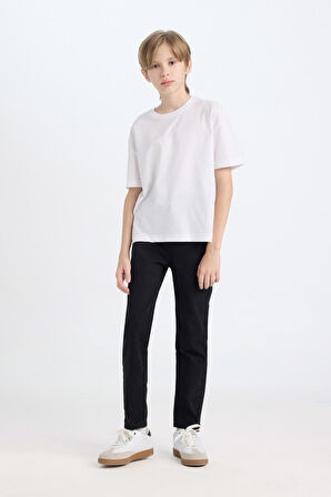 DeFacto Erkek Çocuk Slim Fit Dar Kesim Düz Paça Cepli Siyah Jean Pantolon C3683A824AUNM40