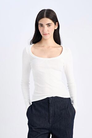 DeFacto Slim Fit Dar Kesim Basic Düz Fitilli Kaşkorse Uzun Kollu Beyaz Tişört E5768AX25SPWT32