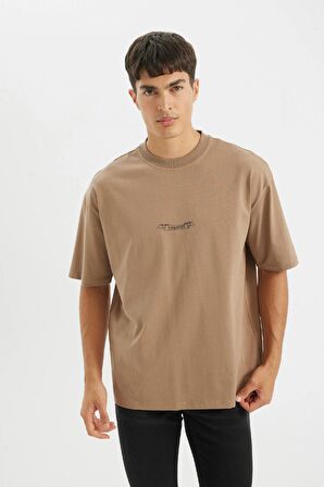 DeFacto Oversize Fit Bisiklet Yaka Sırt Baskılı Kısa Kollu Tişört D4910AX24AUBN551
