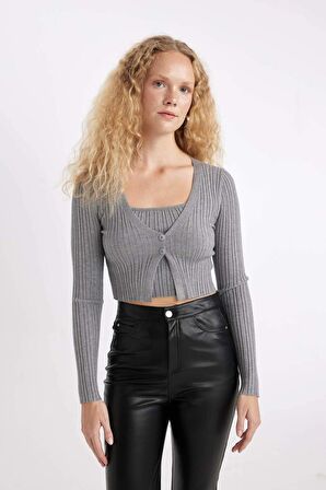 DeFacto Regular Fit Crop Düğmeli V Yaka Triko Hırka A2076AX24AUGR210