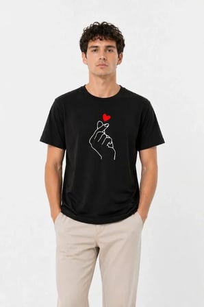 Erkek Kore Parmak Kalp Aşk Temalı Minimal Baskılı Tişört Yazlık Kısa Kol T-Shirt - Siyah