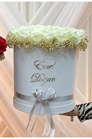  Silindir Kutuda Gerçek Görünümlü Yapay Kadife Gül Kız İsteme Buketi