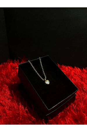 Model Beyaz Taşlı Kalp Gold Kolye