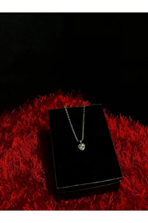 Model Beyaz Taşlı Kalp Gold Kolye