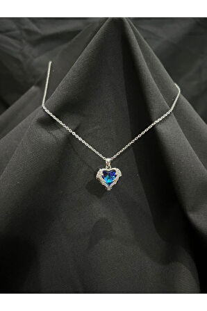 Parlak Taş Detaylı Kalp Şekilli Çelik Kolye