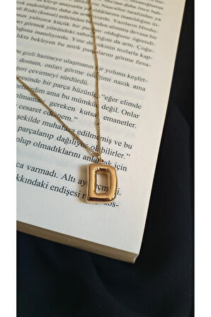 HARF KOLYE D HARF ÇELİK SU YOLU BAGET TAŞLI ANTİALERJİK 1 YIL RENK GARANTİLİ 45 CM FMACCESORİES