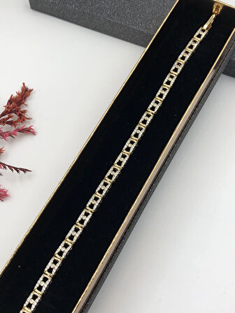 Her Kombine Uygun! Xuping Taşlı Altın Renk Kadın Bileklik 14 K Gold Renk 20 Cm kutulu Renk Atmaz