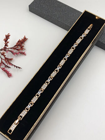 Şıklığın Tamamlayıcısı! Xuping Rose Renk Kadın Bileklik Bakır Renk 19 Cm kutulu Renk Atmaz
