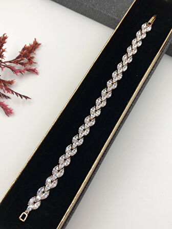 Şıklığın Tamamlayıcısı! Xuping Altın Renk Kadın Bileklik 14 K Gold Renk 17 Cm kutulu Renk Atmaz