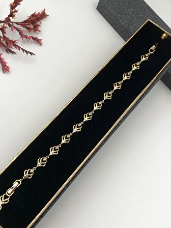 Şıklığın Tamamlayıcısı! Xuping Altın Renk Kadın Bileklik 14 K Gold Renk 17+2 Cm kutulu Renk Atmaz