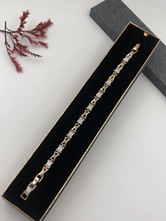 Şıklığın Tamamlayıcısı! Xuping Altın Renk Kadın Bileklik 14 K Gold Renk 17+2 Cm kutulu Renk Atmaz