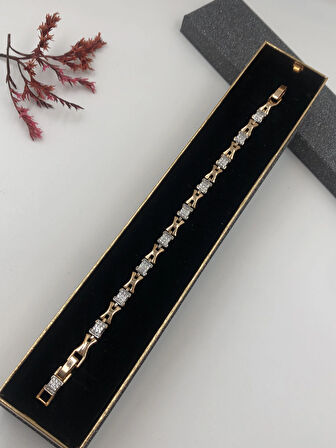 Şıklığın Tamamlayıcısı! Xuping Altın Renk Kadın Bileklik 14 K Gold Renk 17+2 Cm kutulu Renk Atmaz